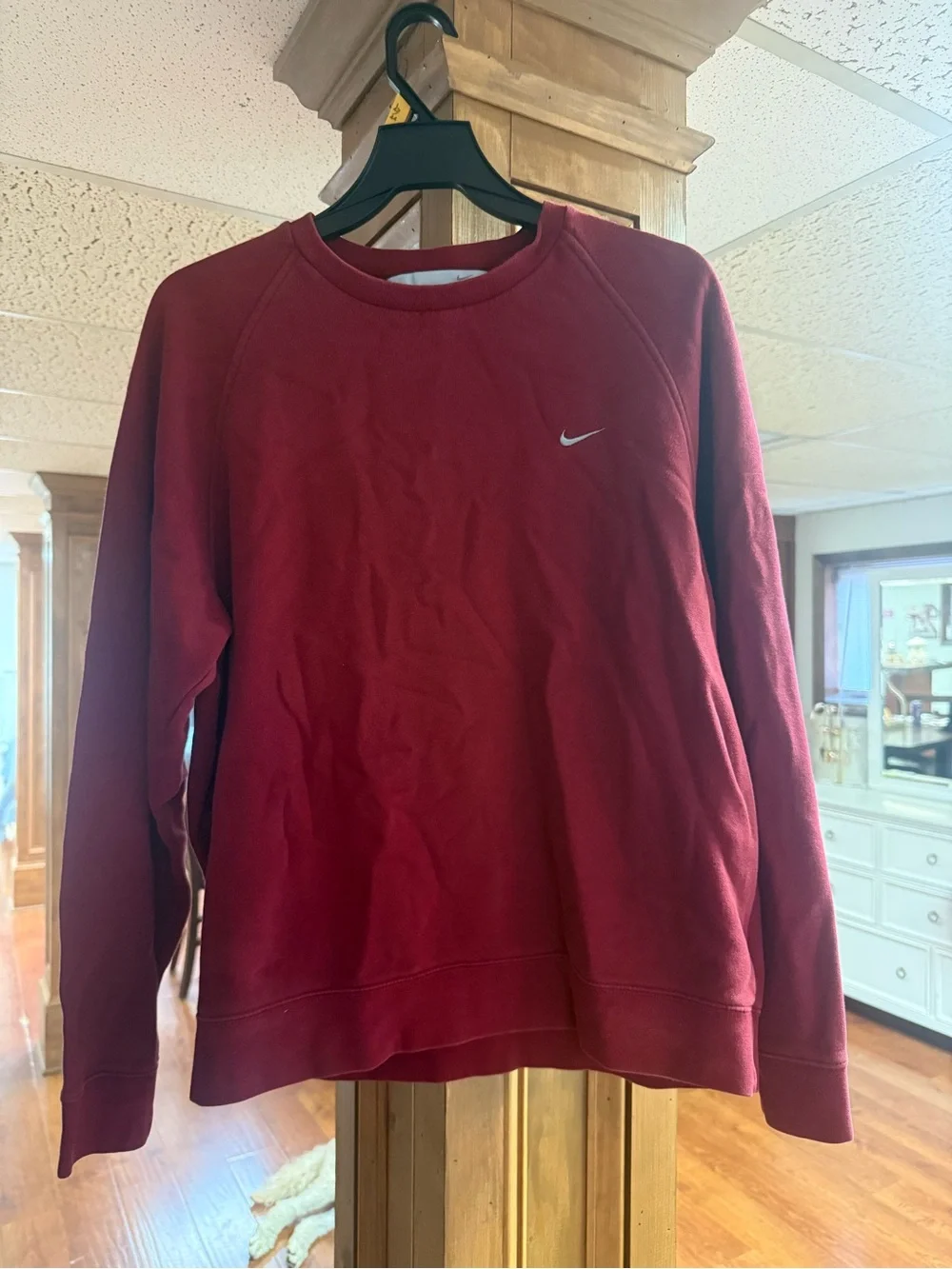 Nike Women's Maroon Crewneck Sweatshirt with Swoosh